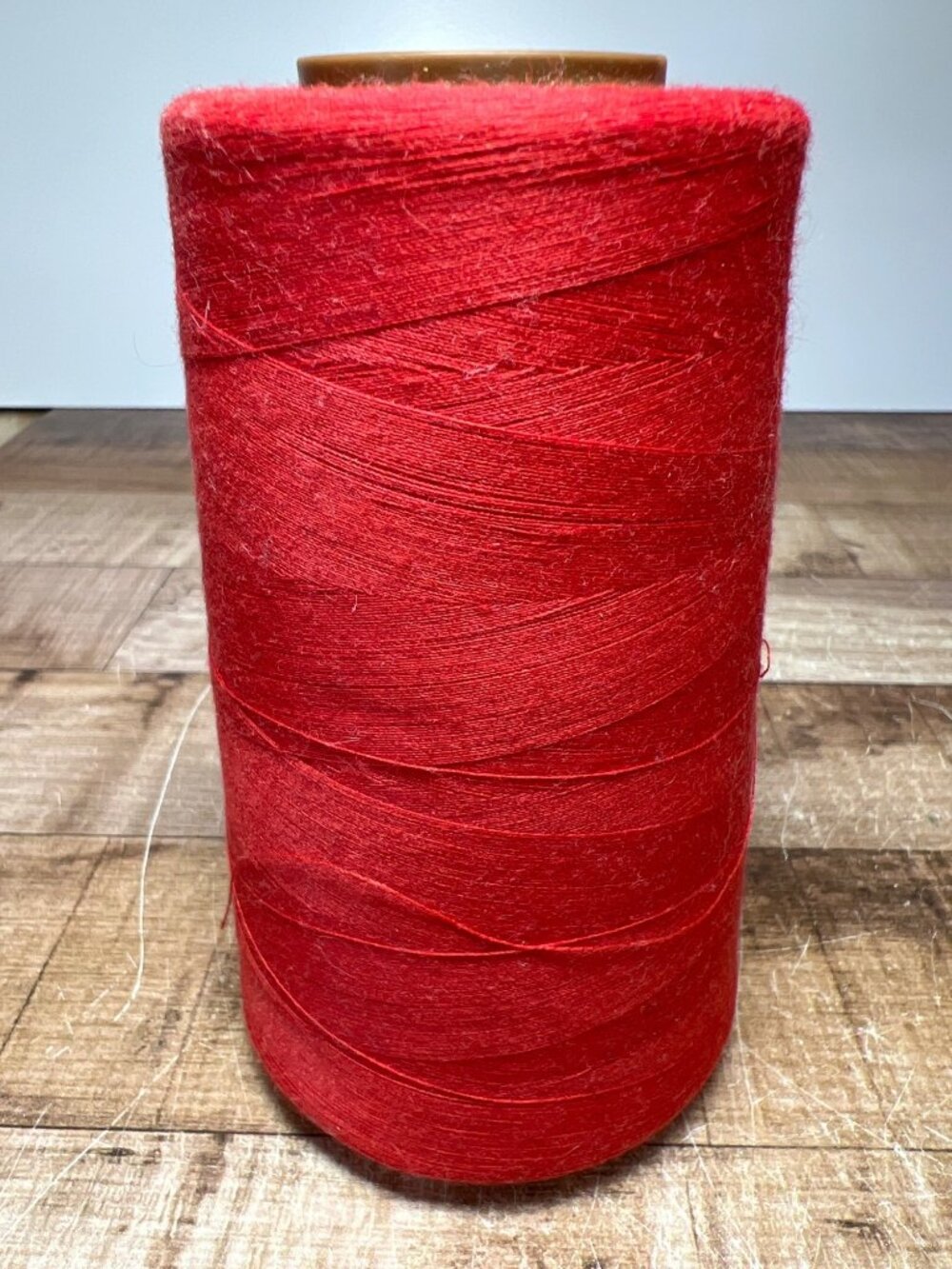 Coats Diagonal Chain Red Spun Polyester Thread 6000 Yds Tex 21 Tkt 100 Sewing